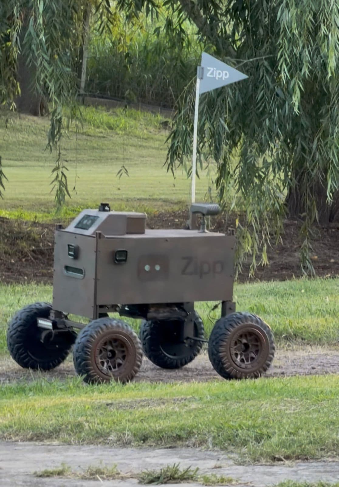 Zipp 1.0 - Autonomous Training Platform